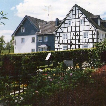 Monteurhotel Garni Alter Olper Hof Lindlar Exterior photo